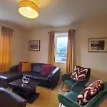 Aberdeen 4 Bedroom Apartment By Sensational Stay Short Lets & Serviced Accommodation, Bedford Avenue