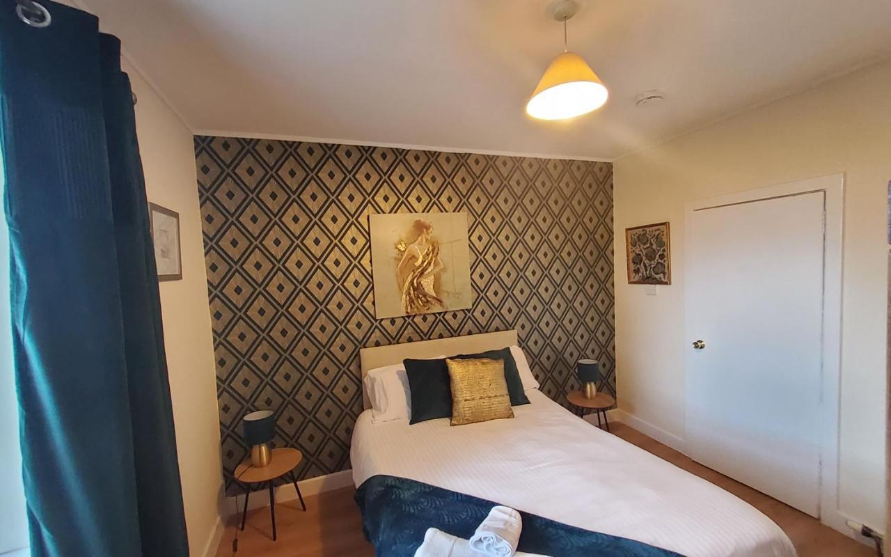 Sensational Stay: 4-bedroom Serviced On Bedford Avenue Apartment Aberdeen