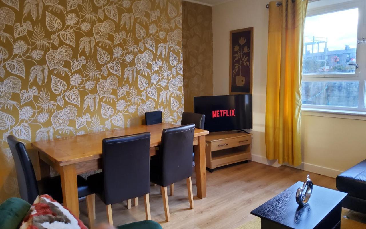 Apartment Sensational Stay: 4-bedroom Serviced On Bedford Avenue